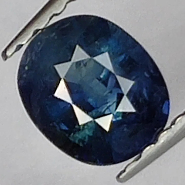 0.82ct Oval Sapphire Gemstone