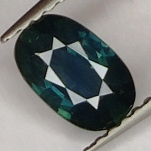 0.91 ct Oval Cut Sapphire Gemstone