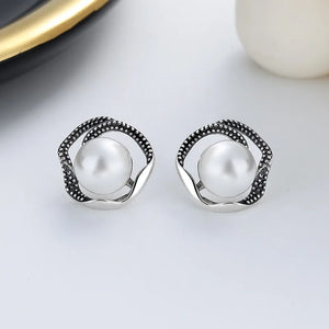 ZFSILVER S925 Silver Retro Freshwater Pearl Flower Earrings