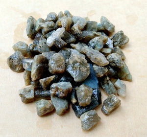 1/2lb Labradorite Rough Stone Chips Healing Crystal 10-15mm