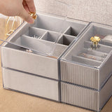 Transparent Jewelry Box Multi-Grid Display 19.5 X 10.3 X 5.3Cm