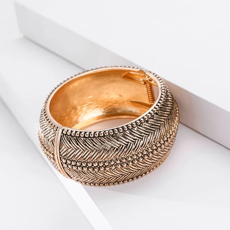 Vintage Metal Cuff Bangle Punk Gothic Wide Bracelet Jewelry For Lady