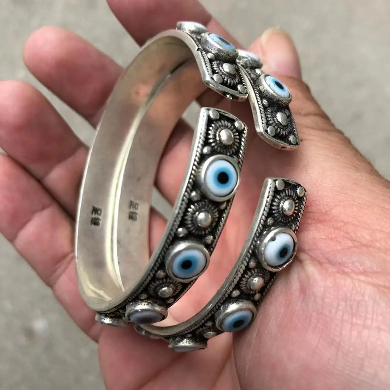 Tibetan Silver Bracelet with Gem Ethnic Ornaments