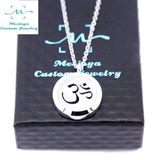 Mesinya Yoga Lover Aromatherapy 316L Diffuser Necklace