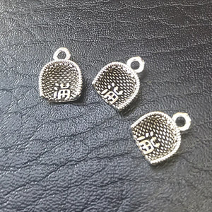100 PCS Antique Silver Dustpan Charms Pendant DIY Jewelry Findings