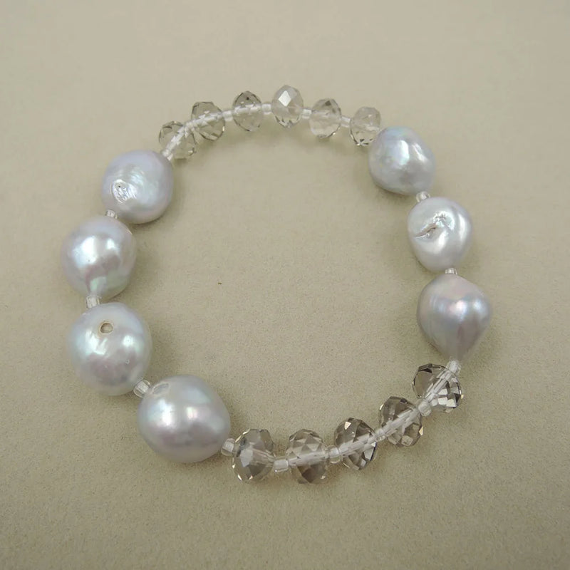 Freshwater Pearl Bracelet with Crystal Beads