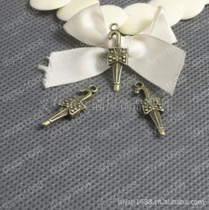 100 pcs Antique Bronze Plated Umbrella Charms Pendants