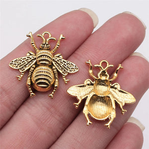 100pcs 25x25mm Bee Charm for Jewelry Making