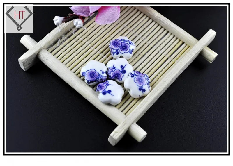 100pcs Ceramic Purple Plum Blossom 15mm Hand Painting Porcelain Beads Charms