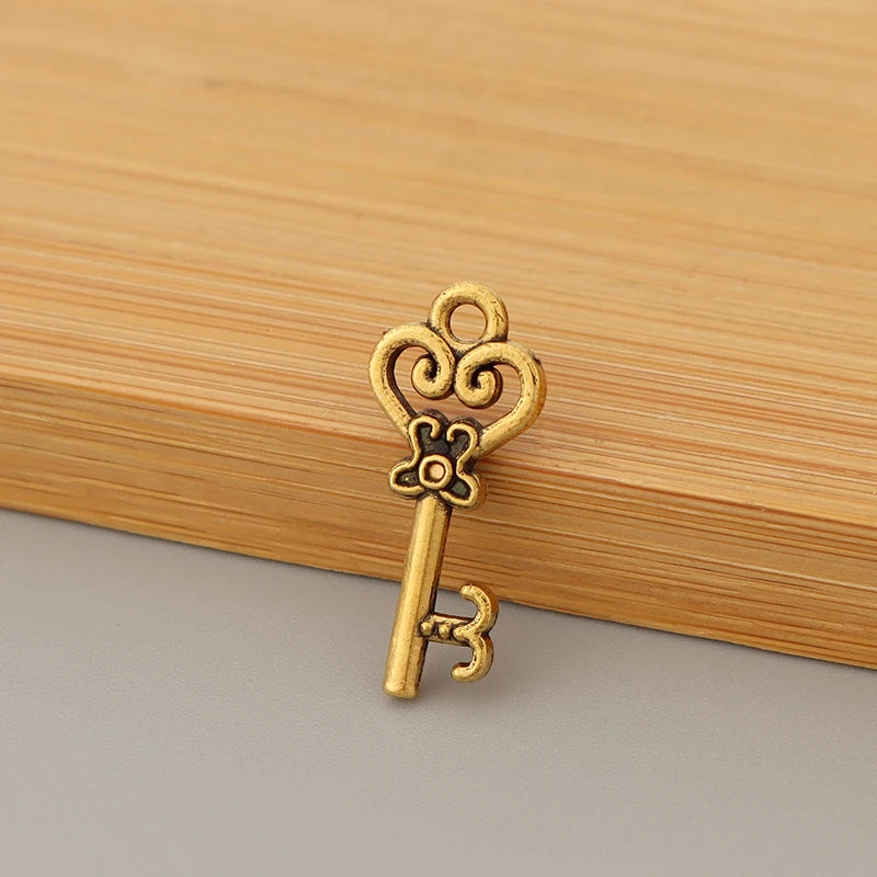 100pcs Tibetan Silver/Gold Heart Key Charms Beads DIY Necklace Jewelry Making