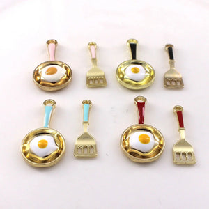 100pcs Mini Pan and Spatula Alloy Pendant Set