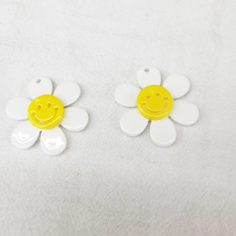 100pcs 30mm Korean DIY Candy Smile Sunflower Pendant for Jewelry Making