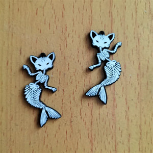 10Pcs Halloween Skull Fishbone Cat Charm Acrylic Animal Charms Pendant DIY