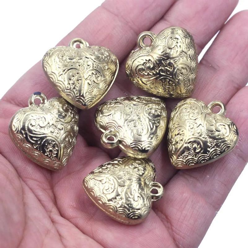 10Pcs Heart Carved Flower Acrylic Pendants for DIY Jewelry