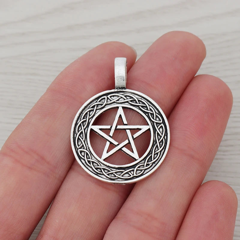 10Pcs Tibetan Silver Pentagram Star Amulet Charms Pendants 28mm