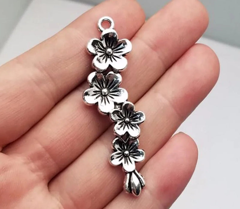 10pcs Antique Silver Plum Blossom Charms Pendants DIY Jewelry Making