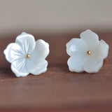 10pcs Mother of Pearl Flowers 14mm Shell Carved 3D (V1223)