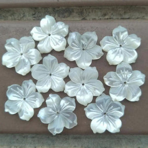 10pcs Mixed Size Mother of Pearl Shell Art Flower Pendant Bead C8711