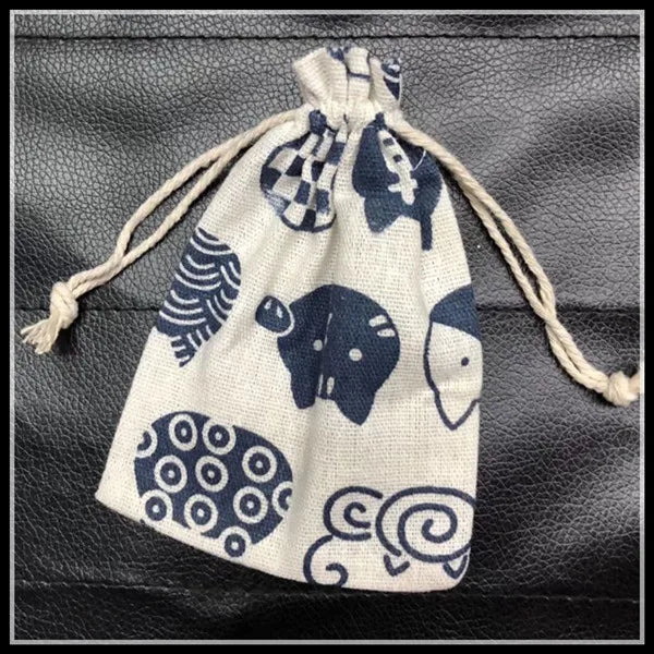 10pcs Animal Design Fabric Gift Pouches, Size 10x14mm, Jewelry/Candy Bags