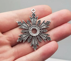 10pcs Antique Silver Snowflake Charms for DIY Jewelry Winter Christmas Pendants