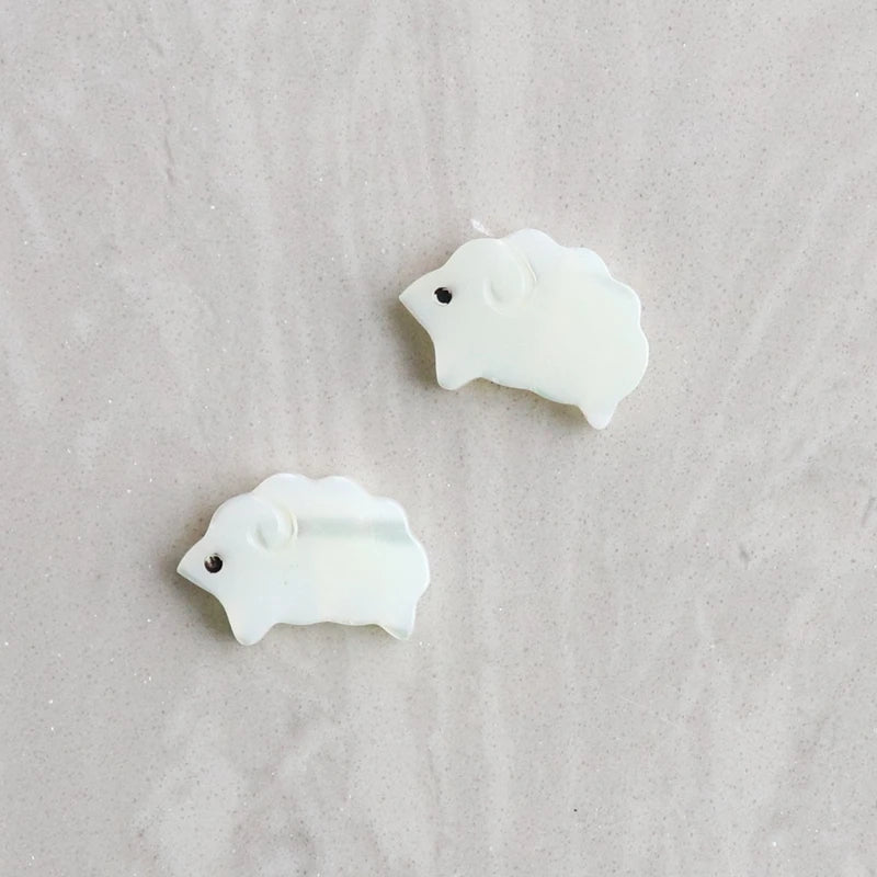 Natural Pearl Shell Sheep Animal Beads 20Pcs