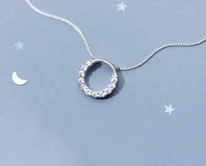 925 Silver Crystals CZ Set Circle Pendant Necklace for Lady