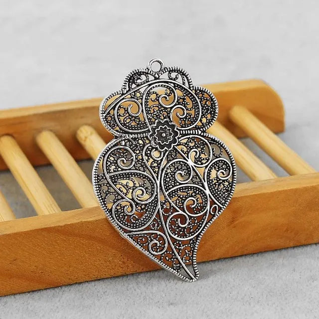 12PCS Tibetan Silver Large Hollow Filigree Flower Viana Heart Charms Pendants