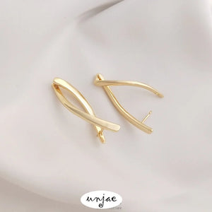 14K Color-Preserving Twist Earrings Fish-Shaped Ear Buckles DIY Jewelry
