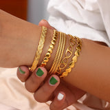 18K Plated Stainless Steel Pig Nose Heart Bangle for Women