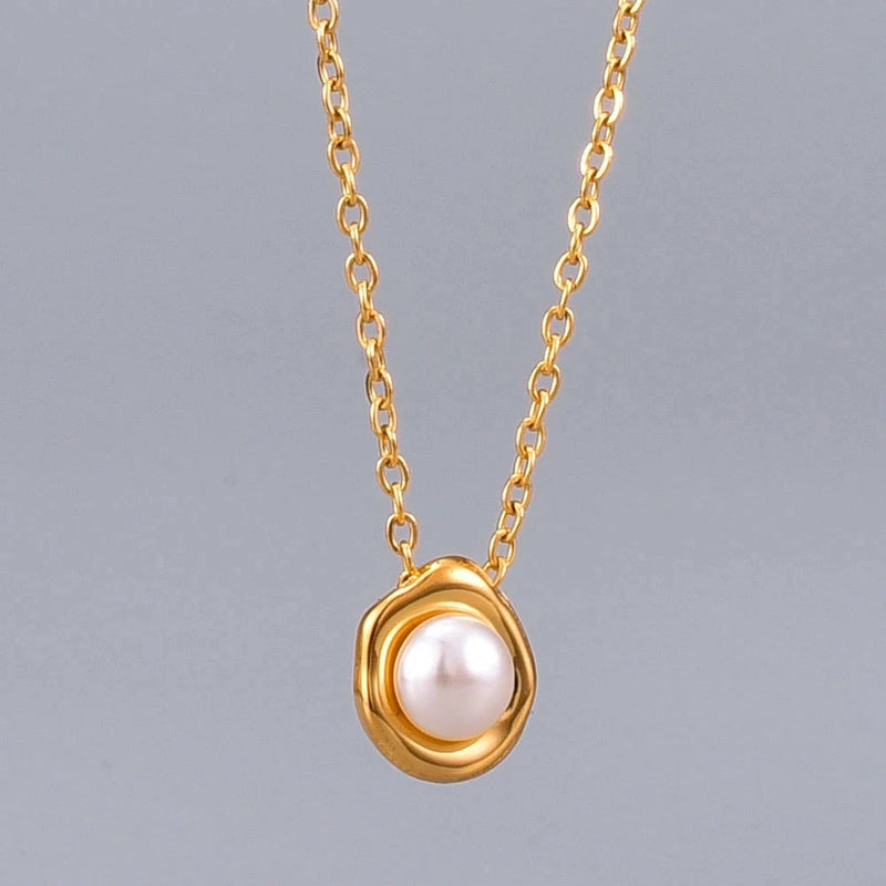 18k Plated Peach Heart Pendant Necklace for Women Ladies Clavicle Chain