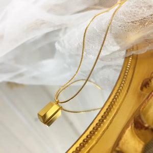 18k Yellow Small Bricks Pendant Necklace for Women