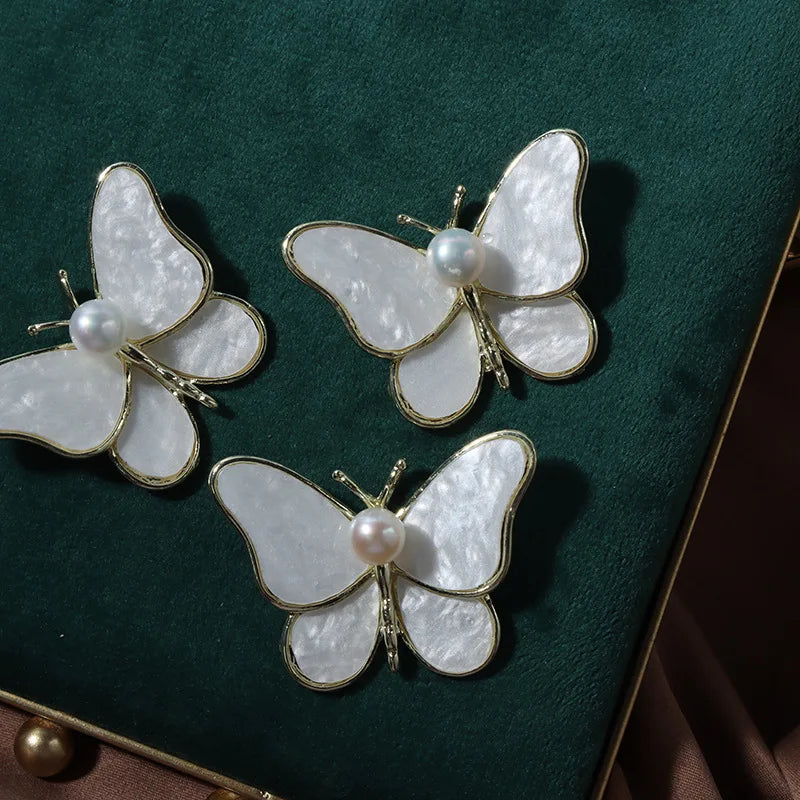 1PC AA Freshwater Pearl Pendant Butterfly Shape Brooch Shell Pearl Women Jewelry