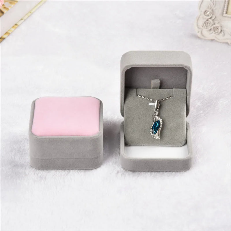 Velvet Jewelry Gift Box for Necklace Bracelet Wedding Engagement