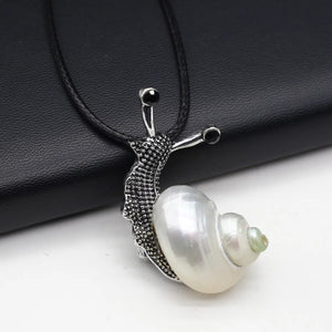 Natural Shell Snail Shape Retro Brooch/Pendant Necklace Rope Chain for Women