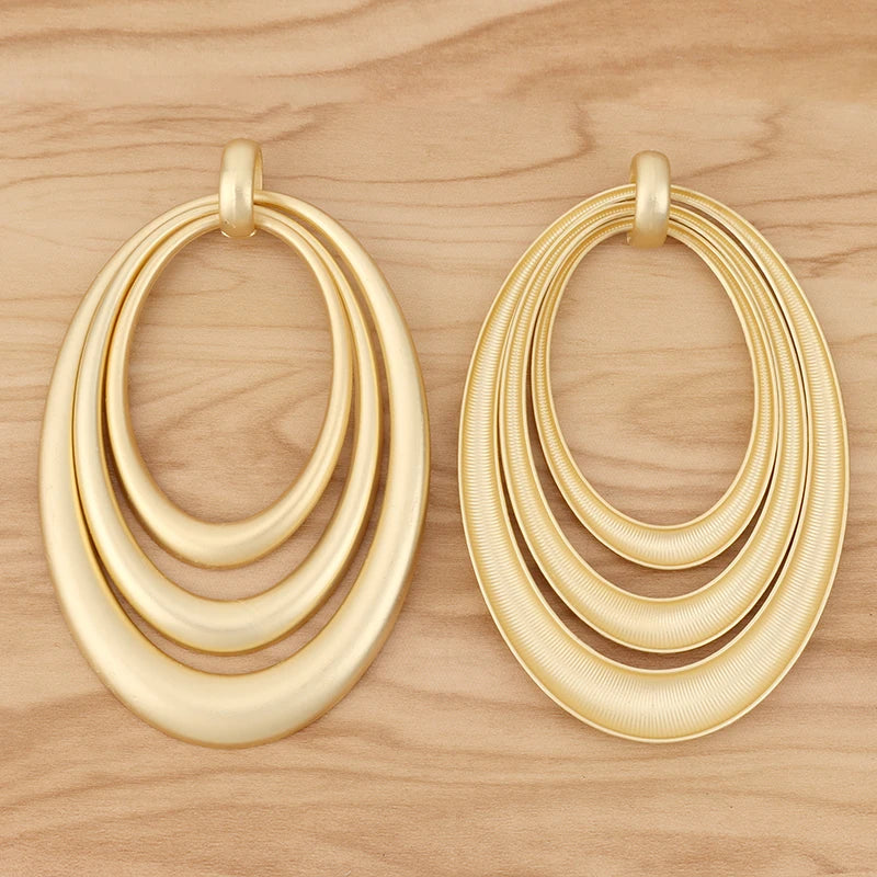2 Huge Open 3 Circles Charms Pendants for Necklace Making 120x74mm
