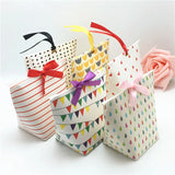 Concise Gift Box for Literature and Art Lovers