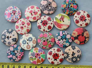 200pc Floral Round Wooden Buttons 30mm Mix, Pendants, Beads, Spring Time Floral