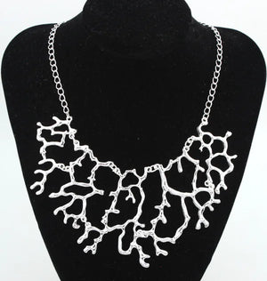 Coral Flower Necklace Hollow Branch Sautoir Clavicle Short Chain