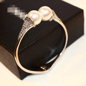Gold-color Pearl Chain Bracelet for Women with Rhinestone Charms
