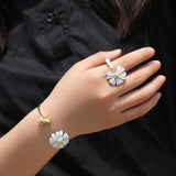Personality Daisy Sun Flower Bee Bracelet Women Girl Jewelry