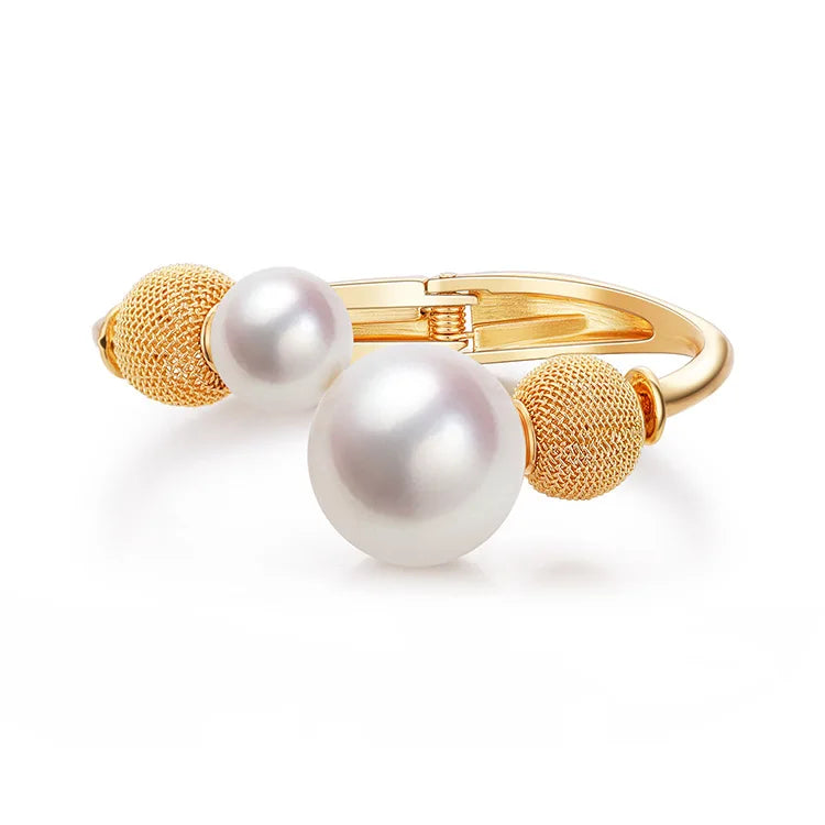 Freshwater Pearls 2 Round Shape Metal Beads Bracelets