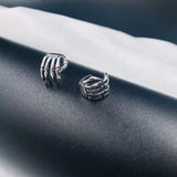 Punk Skull Hand Ear Clip No Ear Hole Strange Hand Ear Clip Halloween Jewelry