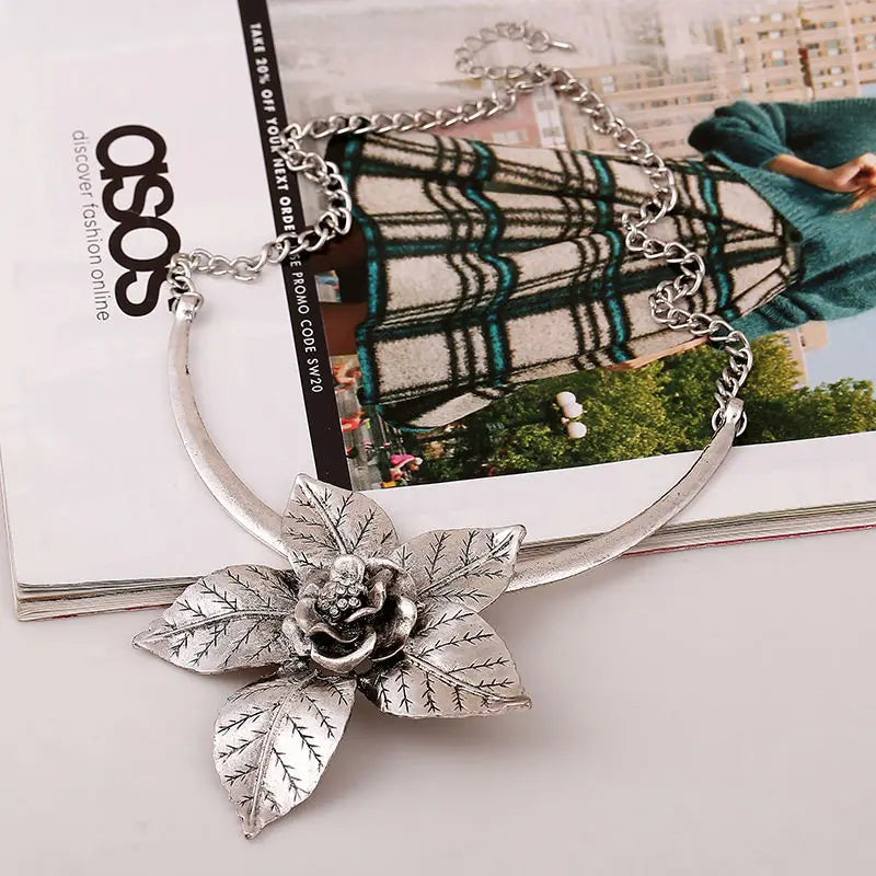 Retro Gold/Silver Plated Big Flower L Pendant Necklace Choker