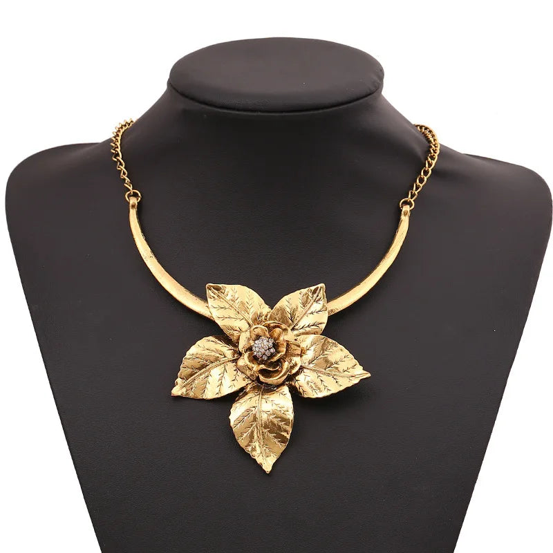 Retro Gold/Silver Plated Big Flower L Pendant Necklace Choker