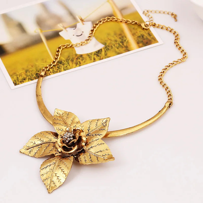 Retro Gold/Silver Plated Big Flower L Pendant Necklace Choker