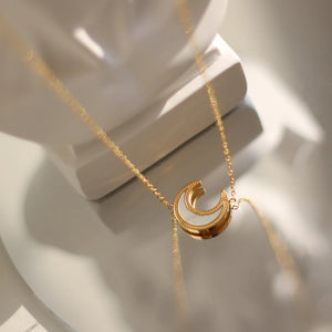 Romantic Mother Of Pearl Crescent Moon Pendant Necklaces