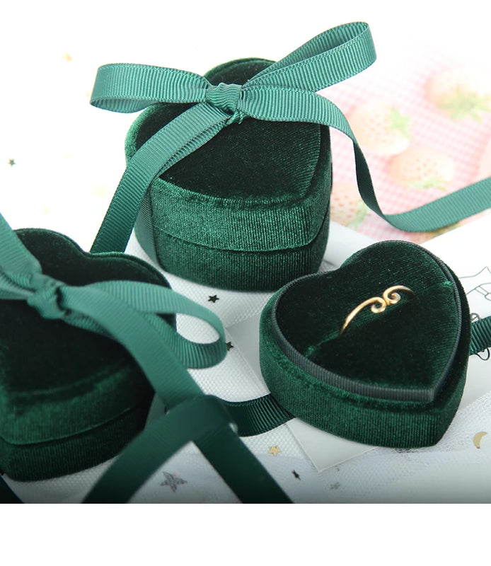 Heart-Shaped Velvet Jewelry Box Display Necklace Ring Box