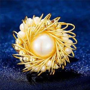 Natural Freshwater Pearl Brooch Lady Jewelry Creative Collar Pins Unique