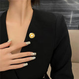 Natural Freshwater Pearl Brooch Lady Jewelry Creative Collar Pins Unique