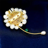 Natural Pearl Flower Sweater Brooches Lady Suit Jewelry Accessory